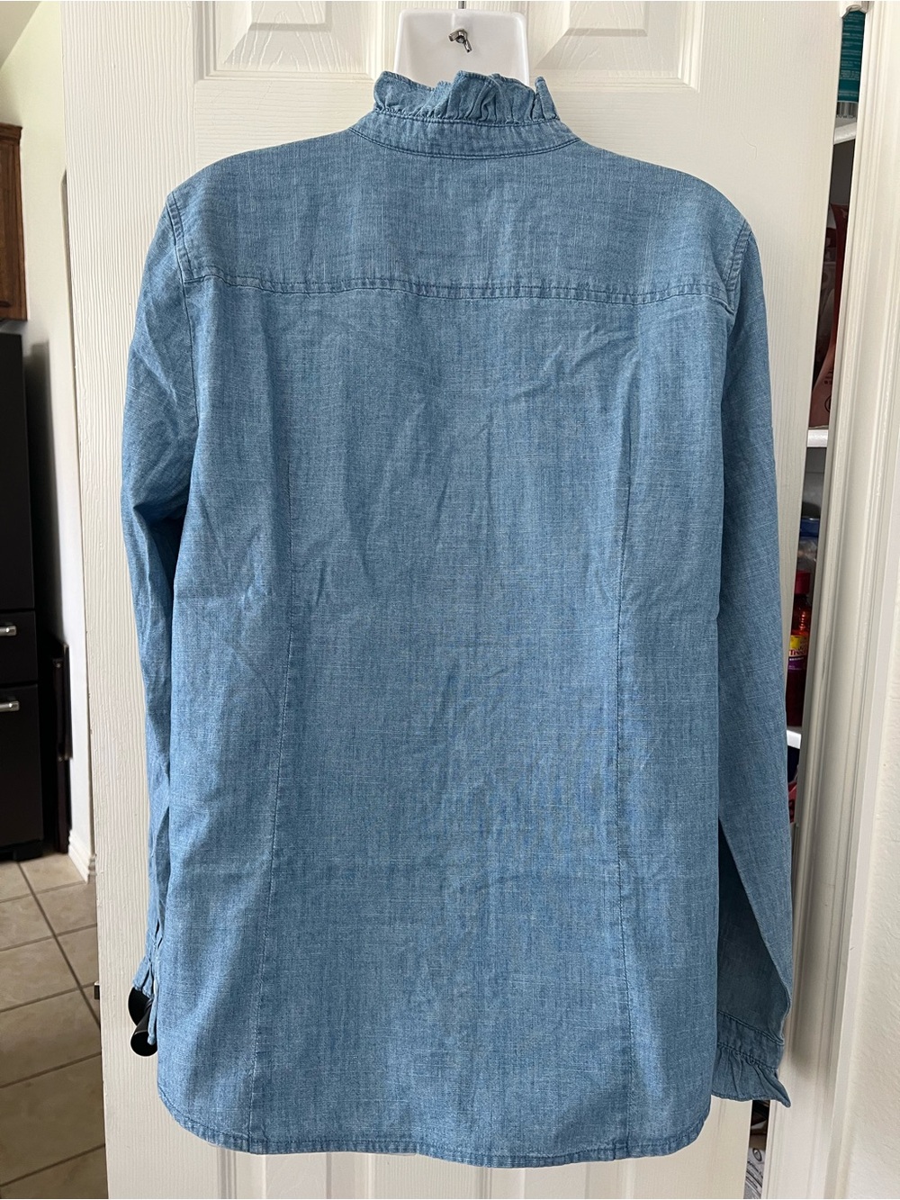 NWT J.Crew Chambray Ruffle-Collar Button-Front L - Picture 11 of 14